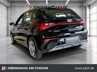 Gebraucht Hyundai i20 Select 107 PS (78 kW) 2025 Phantom black / met (schwarz) Limousine