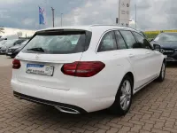 Gebraucht Mercedes C200 Avantgarde 184 PS (135 kW) 2019 Weiß Limousine