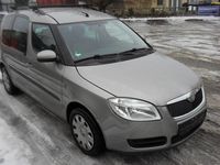 Gebraucht Skoda Roomster 75 PS (55 kW) 2009 Gold Van / Kleinbus