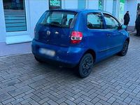 Second-hand VW Fox 75 CP (55 kW) 2006 Albastru Hatchback