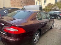 Gebraucht Skoda Superb Ambition 160 PS (117 kW) 2009 Rot Limousine