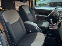 Gebraucht Renault Kangoo Experience 90 PS (66 kW) 2017 Weiß Van / Kleinbus