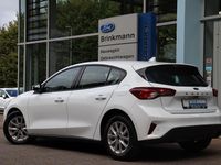 Gebraucht Ford Focus Cool & Connect 101 PS (74 kW) 2022 Frostwei Limousine