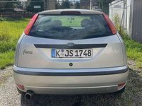 Gebraucht Ford Focus 101 PS (74 kW) 2002 Silber Limousine