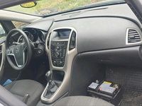 Gebraucht Opel Astra 110 PS (80 kW) 2012 Silber Limousine