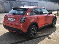 Neu Fiat 600 146 PS (107 kW) 2025 Orange Limousine