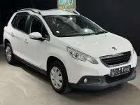 Gebraucht Peugeot 2008 Active 99 PS (72 kW) 2015 Lack weiss banquise/typ SUV