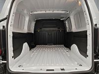 Neu Fiat Doblò 102 PS (75 kW) 2025 Van / Kleinbus