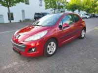 Gebraucht Peugeot 207 Tendance 95 PS (69 kW) 2010 Rot Limousine