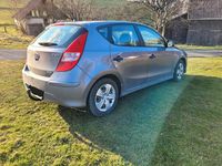 Gebraucht Hyundai i30 90 PS (66 kW) 2012 Grau Limousine