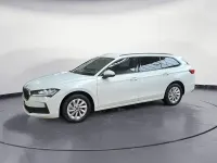 Gebraucht Skoda Superb Essence 150 PS (110 kW) 2025 Weiß Kombi