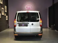Używany VW Caddy Maxi 102 KM (75 kW) 2022 Biały Minivan
