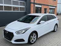 Gebraucht Hyundai i40 Premium 141 PS (103 kW) 2016 Weiß Kombi
