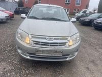 Gebraucht Lada Granta 87 PS (63 kW) 2014 Silber Limousine