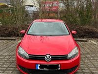 Gebraucht VW Golf VI 80 PS (58 kW) 2009 Rot Kleinwagen