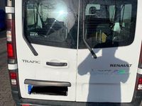 Gebraucht Renault Trafic 116 PS (85 kW) 2015 Weiß Van / Kleinbus