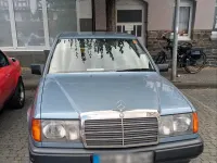 Gebraucht Mercedes E230 132 PS (97 kW) 1987 Blau Limousine