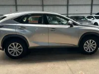 Gebraucht Lexus NX300h 155 PS (114 kW) 2018 Grau SUV