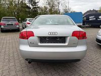 Gebraucht Audi A4 131 PS (96 kW) 2006 Lichtsilber metallic Limousine