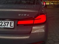 Gebraucht BMW 545e Shadowline 394 PS (289 kW) 2021 Grau Limousine