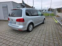 Gebraucht VW Touran Style 105 PS (77 kW) 2011 Silber Van / Kleinbus