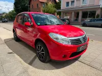 Gebraucht Dacia Sandero Lauréate 75 PS (55 kW) 2012 Rot Limousine