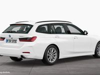 Gebraucht BMW 330e 184 PS (135 kW) 2023 Alpinweiß uni Kombi