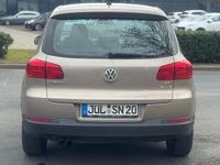 Gebraucht VW Tiguan Trendline 122 PS (89 kW) 2015 Beige SUV