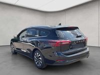 Gebraucht Ford Focus Titanium 125 PS (91 kW) 2025 Schwarz Kombi