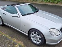 Gebraucht Mercedes SLK230 193 PS (141 kW) 1998 Silber Cabrio