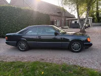 Second-hand Mercedes E300 220 CP (161 kW) 1990 Gri Coupe