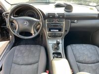 Gebraucht Mercedes C200 163 PS (119 kW) 2004 Schwarz Kombi
