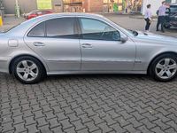 Gebraucht Mercedes E240 177 PS (130 kW) 2004 Grau Limousine