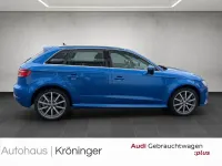 Gebraucht Audi e-tron Design 204 PS (150 kW) 2020 Blau SUV