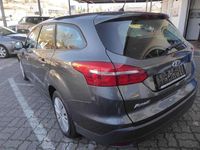 Gebraucht Ford Focus Trend 125 PS (91 kW) 2017 Grau (magneticgrau (metallic)) Kombi
