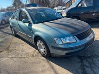 Gebraucht VW Passat 150 PS (110 kW) 1998 Grün Limousine