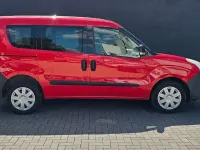 Gebraucht Opel Combo Selection 95 PS (69 kW) 2017 Tomatenrot Van / Kleinbus