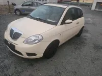 Usata Lancia Ypsilon 70 CV (51 kW) 2004 Giallo Utilitaria