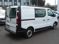 Gebraucht Renault Trafic Komfort 95 PS (69 kW) 2018 Gletscherweiss (weiss) Van / Kleinbus
