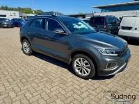 Gebraucht VW T-Roc Life 150 PS (110 kW) 2023 Indiumgrau SUV