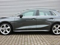 Usado Audi A3 S-Line 150 HP (110 kW) 2025 Cinzento Sedan