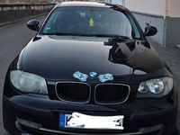 Gebraucht BMW 116 122 PS (89 kW) 2011 Schwarz Kleinwagen