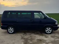 Second-hand VW Caravelle 151 CP (111 kW) 2002 Albastru Van