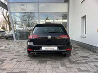 Gebraucht VW Golf VII Highline 150 PS (110 kW) 2018 Deep black perleffekt Limousine