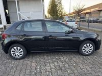 Gebraucht VW Polo Comfortline 95 PS (69 kW) 2017 Deep black perleffekt Kleinwagen