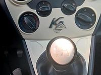 Gebraucht Ford Ka Ambiente 69 PS (50 kW) 2012 Weiß Kleinwagen