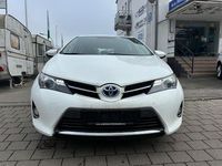 Gebraucht Toyota Auris Hybrid Life+ 99 PS (72 kW) 2014 Weiß Limousine