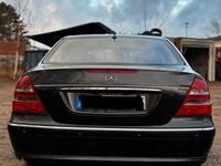 Gebraucht Mercedes E500 Avantgarde 306 PS (225 kW) 2003 Blau Limousine