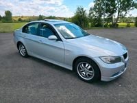 Gebraucht BMW 318 129 PS (94 kW) 2007 Silber Limousine