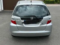 Gebraucht Honda Jazz 90 PS (66 kW) 2010 Silber Kleinwagen